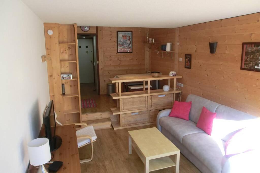 Appartement Studio Front De Neige, Acces Direct Aux Pistes Изола Экстерьер фото